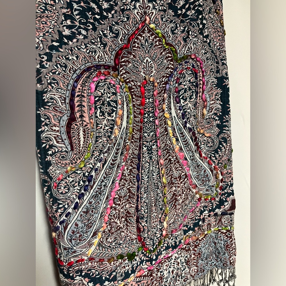 Colorful Paisley Patterned Scarf with Yarn Detail